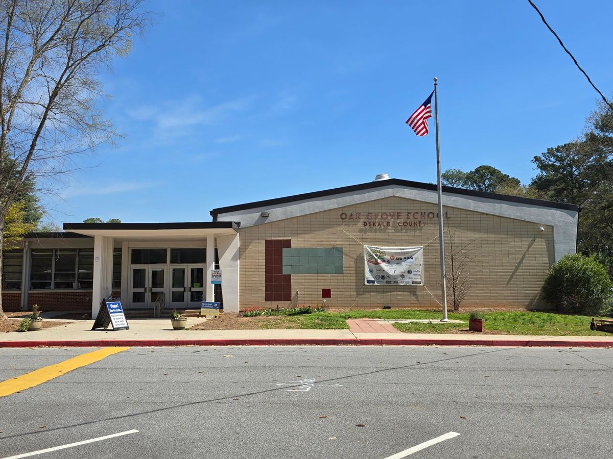 Oak Grove School, DeKalb County - front entrance with American flag